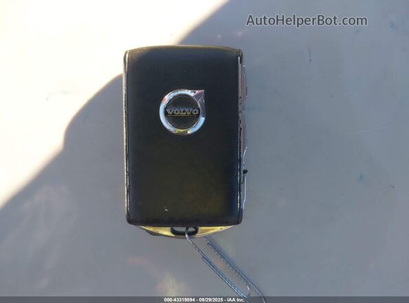 YV4BR0DL8L1554014 2020 VOLVO XC60 Silver Vista del salpicadero