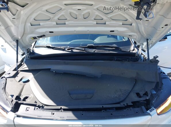 YV4ED3GM1P2033587 2023 VOLVO C40 RECHARGE PURE ELECTRIC White Вид ззаду