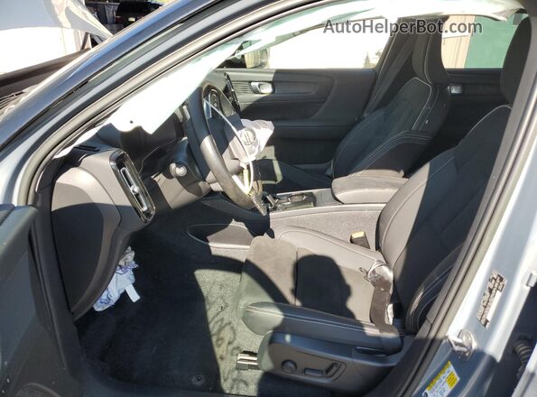 YV4ED3ULXPX037178 2023 VOLVO XC40 Gray 