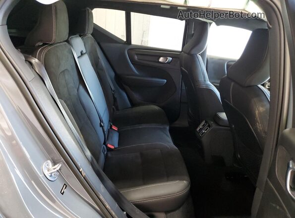 YV4ED3ULXPX037178 2023 VOLVO XC40 Gray 