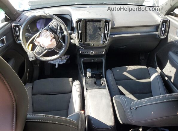 YV4ED3ULXPX037178 2023 VOLVO XC40 Gray 