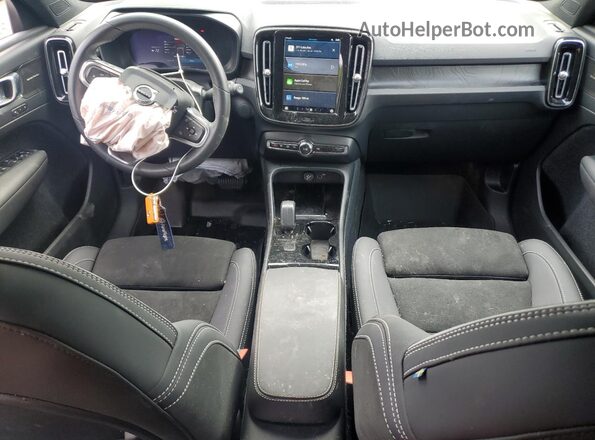 YV4ED3UM5P2038649 2023 VOLVO XC40 Green 