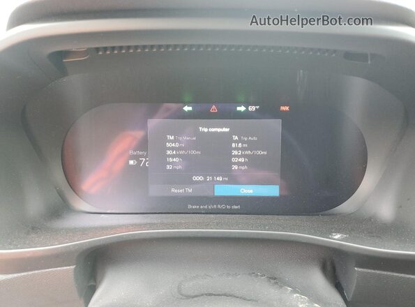 YV4ED3UM5P2038649 2023 VOLVO XC40 Green 