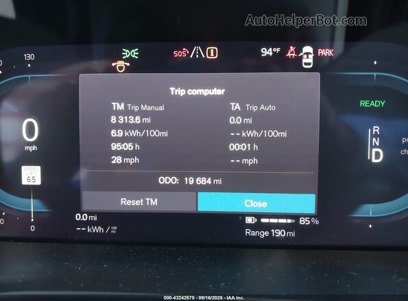 YV4ED3UMXP2967333 2023 VOLVO XC40 RECHARGE PURE ELECTRIC Gray Панорамний вид салону 360°
