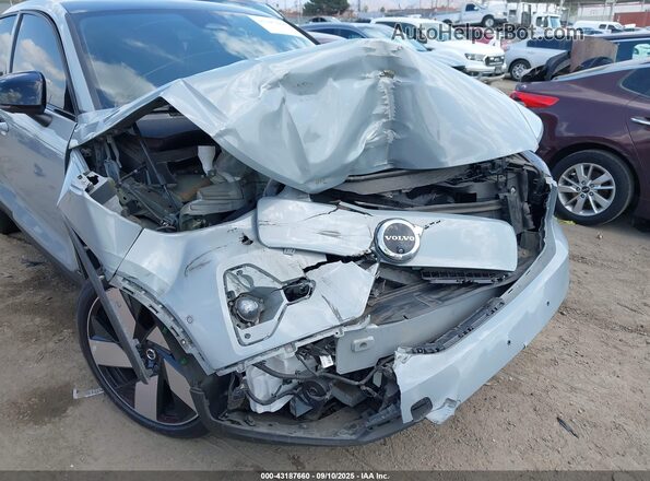 YV4EH3BL2R2098356 2024 VOLVO C40 Серый Вид спереди
