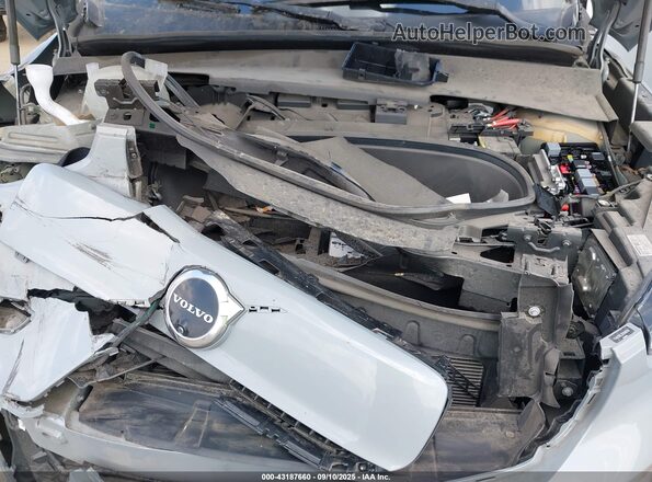 YV4EH3BL2R2098356 2024 VOLVO C40 Серый Вид сзади