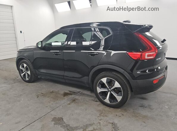 YV4K92HMXP2055584 2023 VOLVO XC40 Черный 