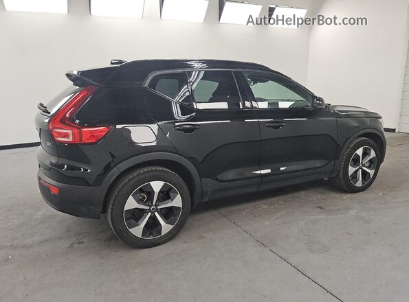 YV4K92HMXP2055584 2023 VOLVO XC40 Черный 