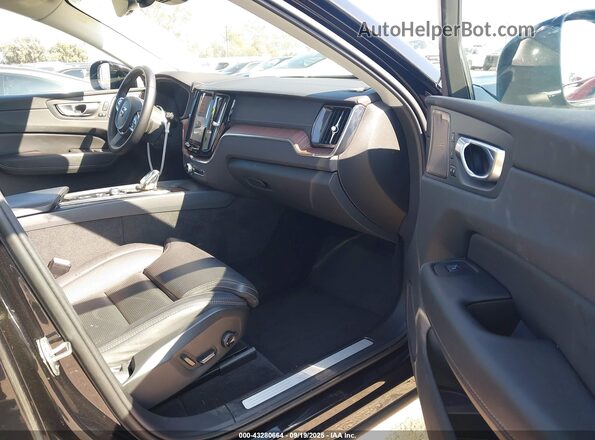YV4L12DA9P1395144 2023 VOLVO XC60 Black Սալոնի դիմացի տեսք