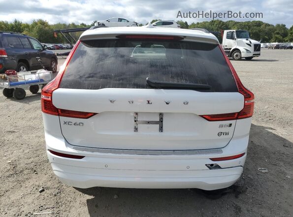 YV4L12RK8N1084271 2022 VOLVO XC60 White Вид ззаду