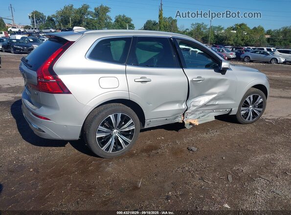 YV4L12RL3N1950838 2022 VOLVO XC60 Silver Rear right