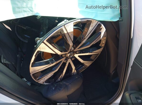 YV4L12RL7R1751779 2024 VOLVO XC60 Белый Вид щитка приборов
