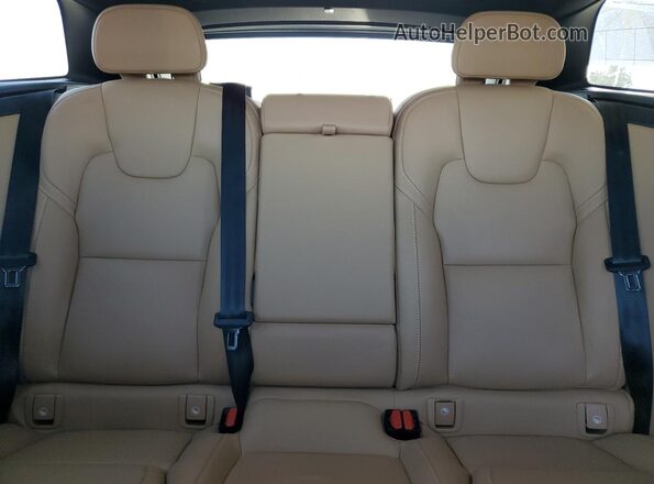 YV4L12RMXR1711687 2024 VOLVO XC60 White Vista de los asientos traseros