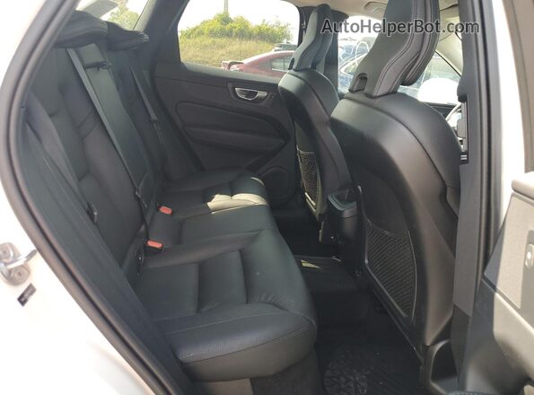 YV4L12RN3P1374737 2023 VOLVO XC60 White 