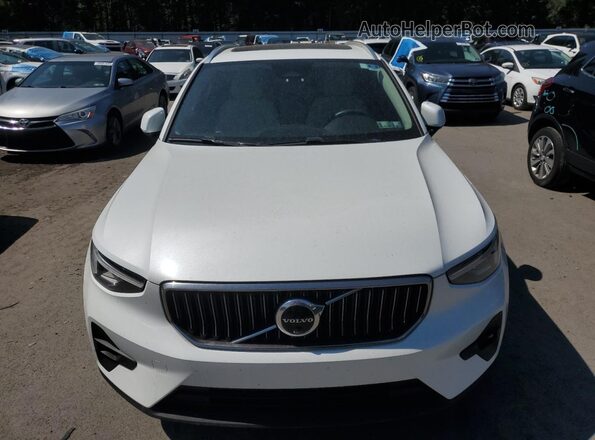 YV4L12UN5P2014287 2023 VOLVO XC40 Белый 