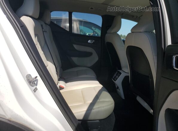 YV4L12UN5P2014287 2023 VOLVO XC40 Белый 