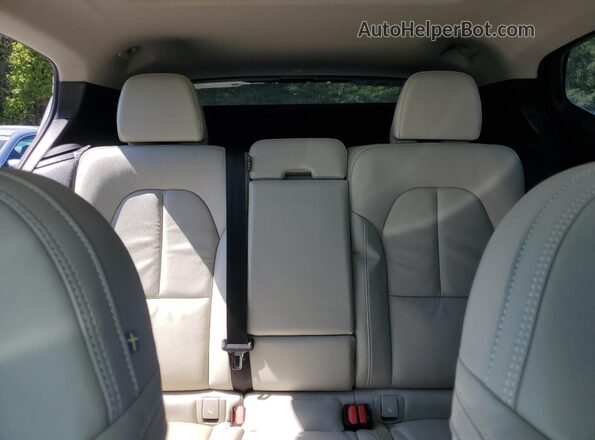 YV4L12UN5P2014287 2023 VOLVO XC40 Белый 