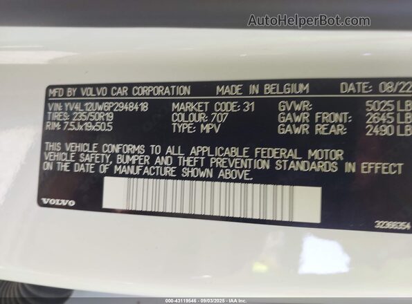 YV4L12UW6P2948418 2023 VOLVO XC40 White 
