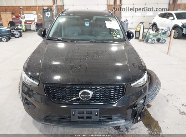 YV4L12UWXP2104172 2023 VOLVO XC40 Black Vista del cuadro de instrumentos