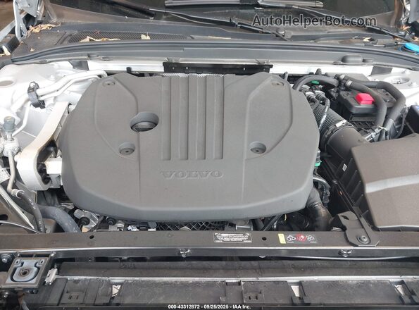 YV4L12WK1S2149939 2025 VOLVO V60 CROSS COUNTRY Silver უკანა ხედი