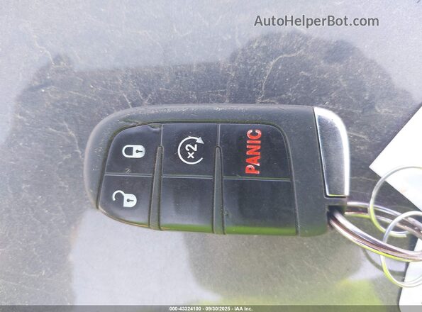 ZACNJABB6LPM04018 2020 JEEP RENEGADE Gray Widok deski rozdzielczej