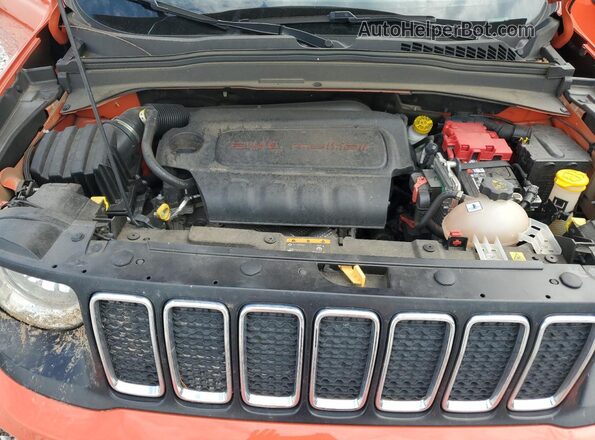 ZACNJABB9LPL86680 2020 JEEP RENEGADE Orange Widok wnętrza z tyłu
