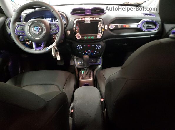 ZACNJBAB8LPL07006 2020 JEEP RENEGADE Black Widok deski rozdzielczej
