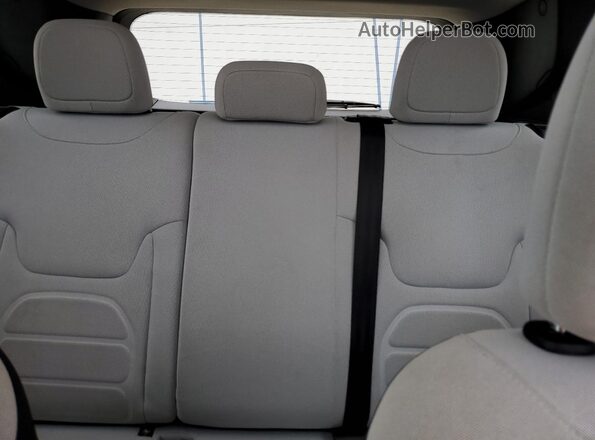 ZACNJCB12MPM38235 2021 JEEP RENEGADE Gray Rear seats view
