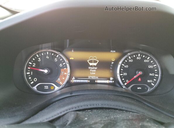 ZACNJDBB3MPM42227 2021 JEEP RENEGADE Красный Вид щитка приборов
