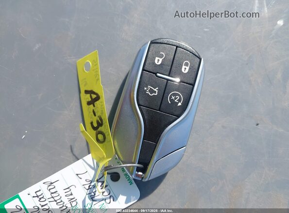 ZAM56RRA3G1174567 2016 MASERATI QUATTROPOR Gray Vista del salpicadero