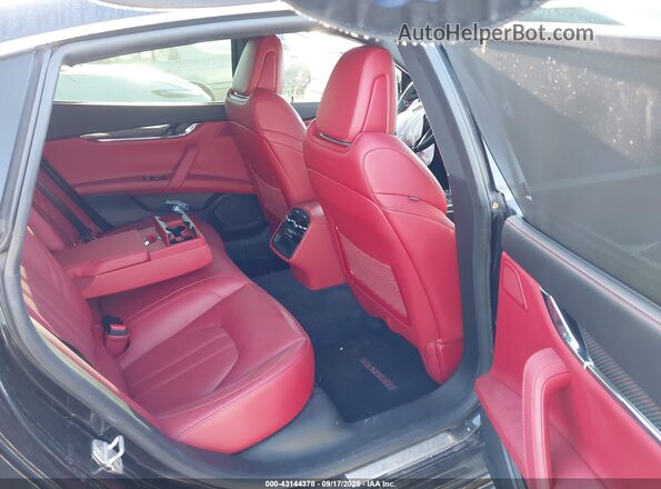 ZAM56RRS0H1235500 2017 MASERATI QUATTROPOR Black 