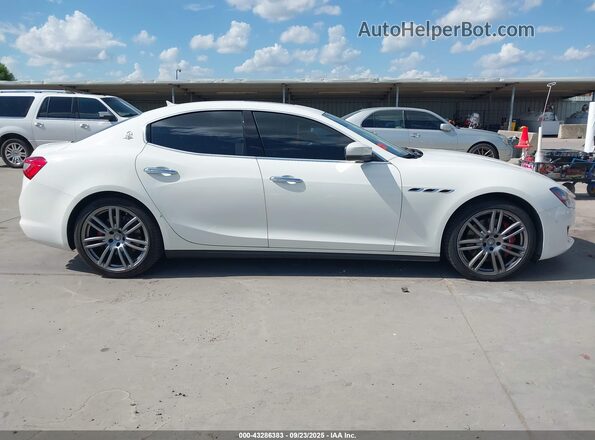 ZAM57YSA3J1296211 2018 MASERATI GHIBLI White Вид задньої частини салону