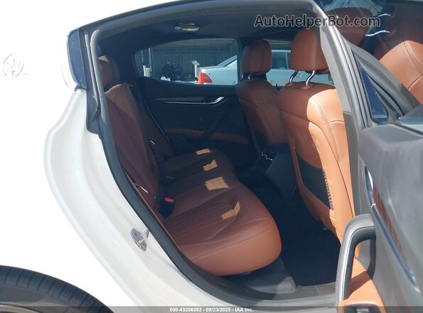 ZAM57YSA3J1296211 2018 MASERATI GHIBLI White Вид наклейки з VIN-кодом