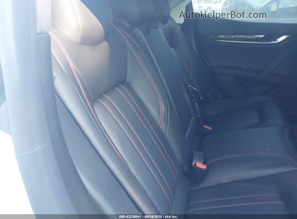 ZAM57YTM1NX398070 2022 MASERATI GHIBLI White VIN sticker view