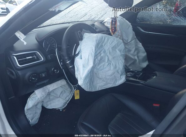 ZAM57YTM1NX398070 2022 MASERATI GHIBLI White Front interior view