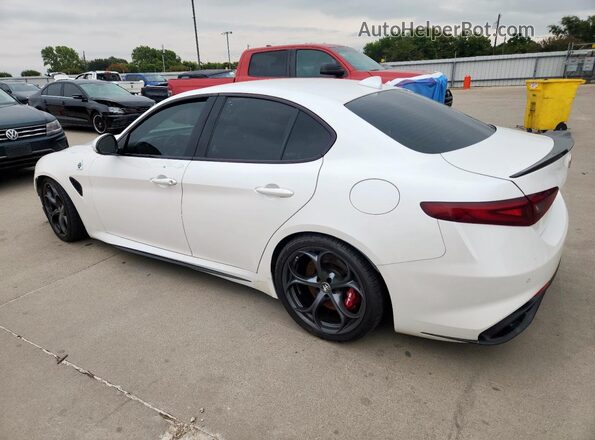 ZARFAEAV0J7580539 2018 ALFA ROMEO GIULIA White 