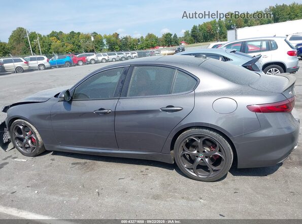 ZARFAECN2H7552362 2017 ALFA ROMEO GIULIA Gray 