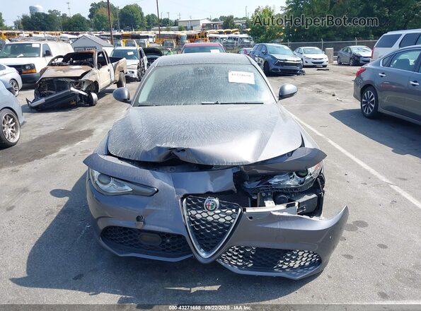 ZARFAECN2H7552362 2017 ALFA ROMEO GIULIA Gray 