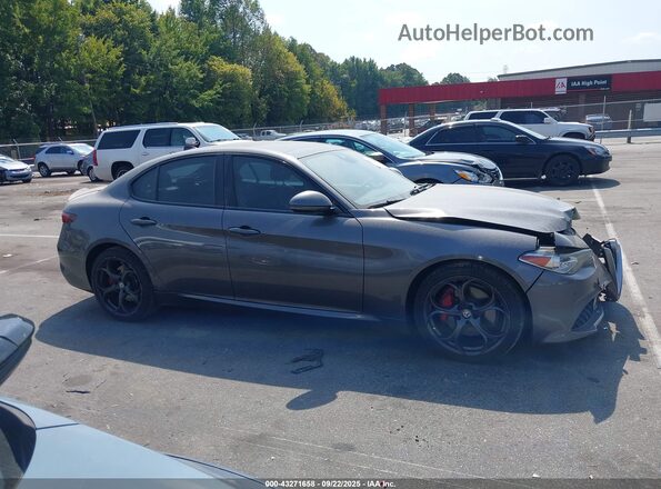 ZARFAECN2H7552362 2017 ALFA ROMEO GIULIA Gray 