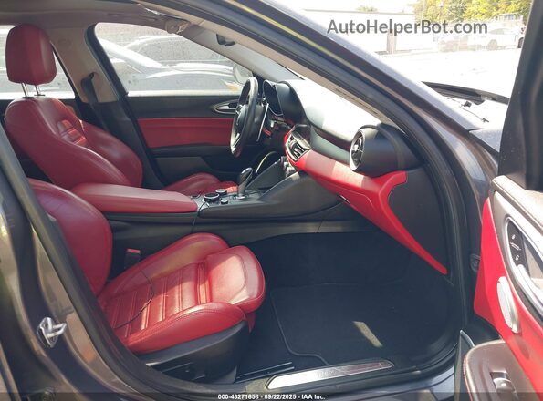 ZARFAECN2H7552362 2017 ALFA ROMEO GIULIA Gray 