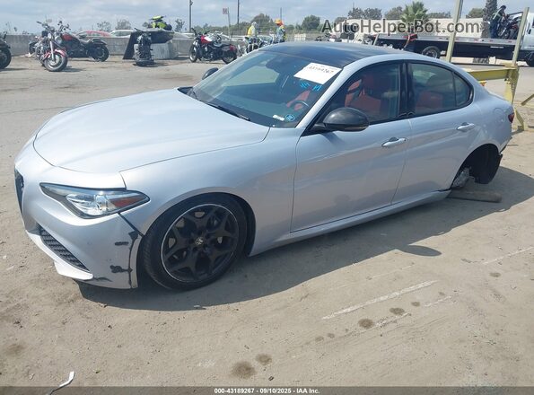 ZARFAMAN6M7647367 2021 ALFA ROMEO GIULIA Silver 