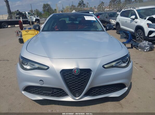 ZARFAMAN6M7647367 2021 ALFA ROMEO GIULIA Silver 