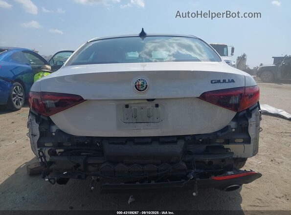 ZARFAMAN6M7647367 2021 ALFA ROMEO GIULIA Silver 