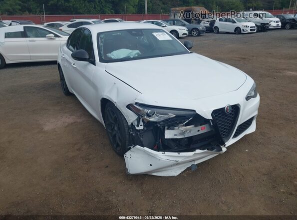 ZARFAMAN9M7647962 2021 ALFA ROMEO GIULIA White Դիմացի տեսք