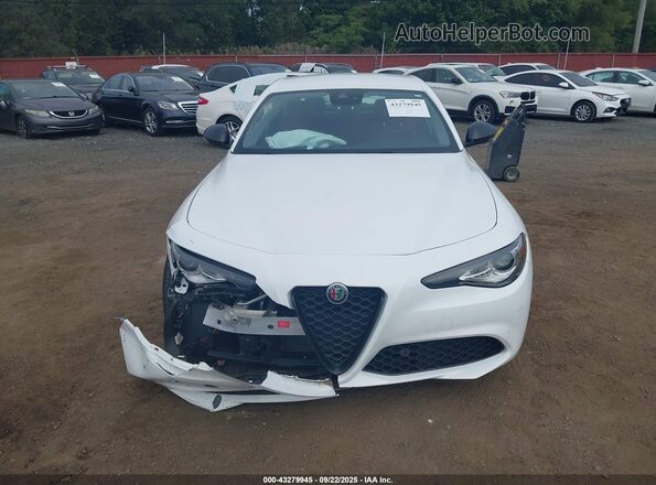 ZARFAMAN9M7647962 2021 ALFA ROMEO GIULIA White Սարքավորումների վահանակի տեսք
