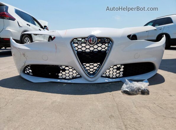 ZARFAMBN1M7648571 2021 ALFA ROMEO GIULIA White 