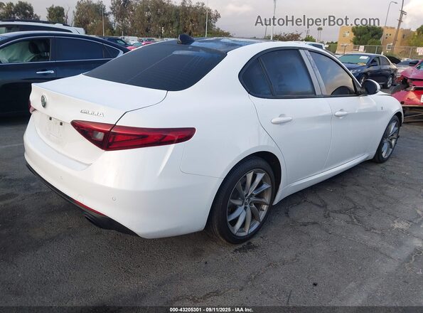 ZARFAMBN7N7663299 2022 ALFA ROMEO GIULIA White Задня права чверть