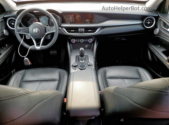 ZASFAKBN5J7B64131 2018 ALFA ROMEO STELVIO Красный 
