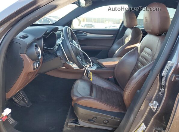 ZASFAKNN2J7C01955 2018 ALFA ROMEO STELVIO Серый 