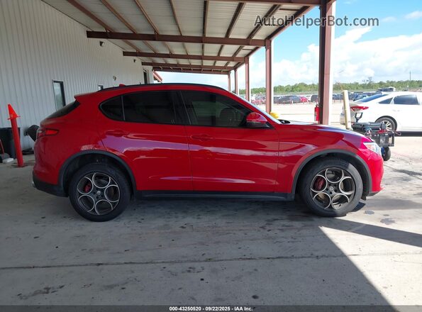 ZASFAKPN1J7B58593 2018 ALFA ROMEO STELVIO Red 